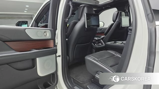 Lincoln Navigator 4th generation 2021 Белый из Кореи, фото 3