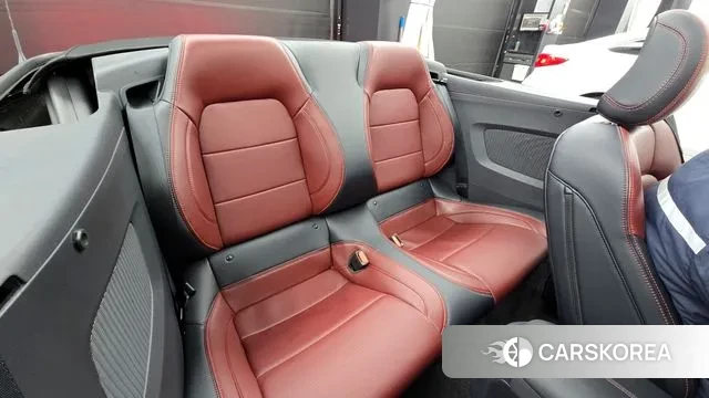 Ford Mustang 7th Generation 2024 Небесно-голубой из Кореи, фото 3