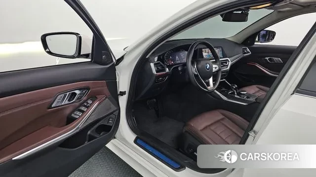 BMW 3 Series (G20) 2021 Белый из Кореи, фото 3