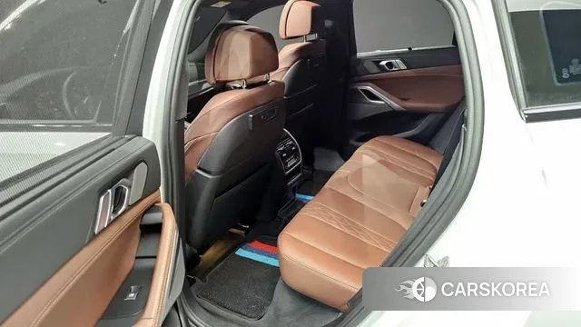 BMW X6 (G06) 2023 Белый из Кореи, фото 3