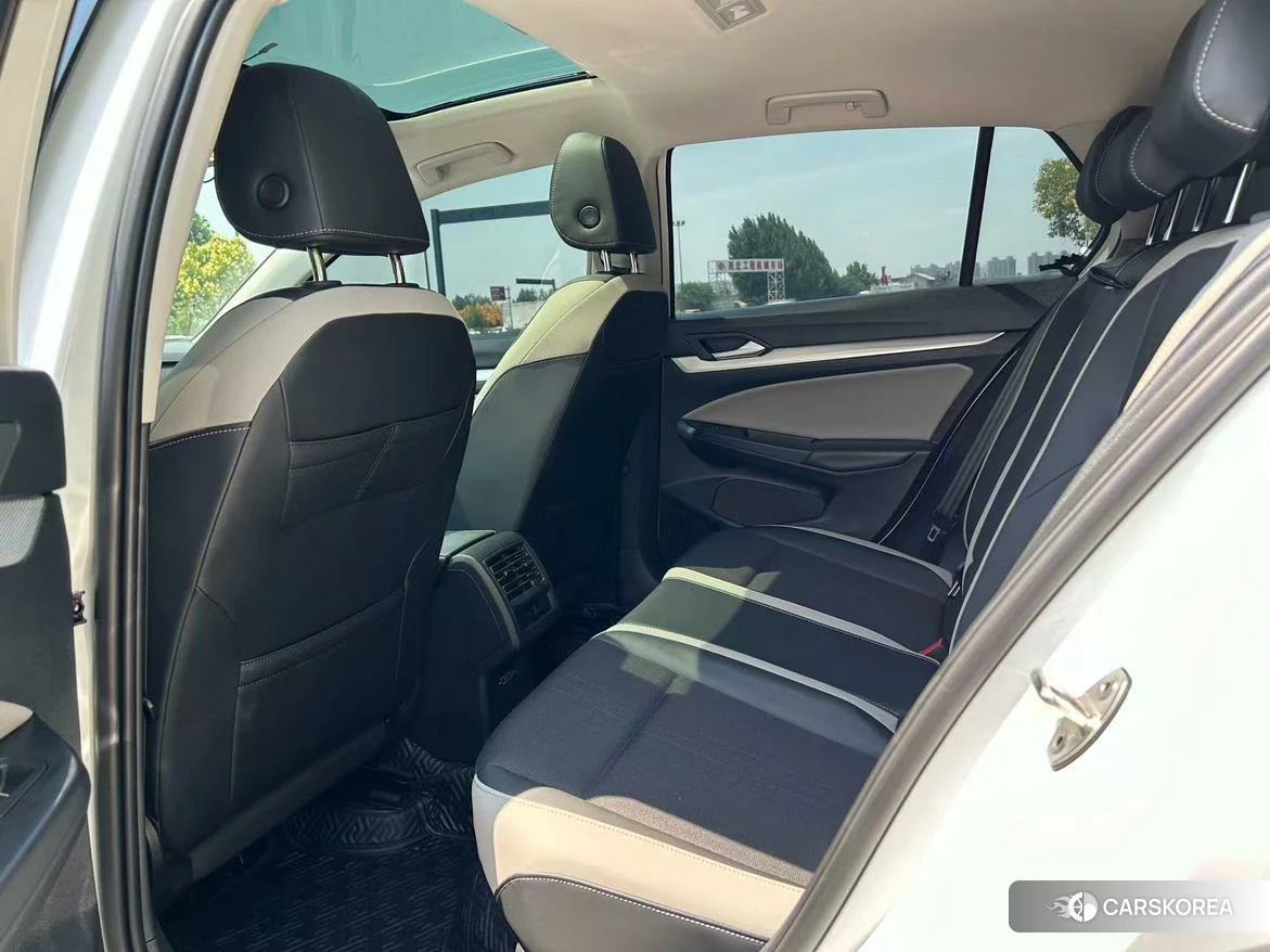 Volkswagen Golf 2020 Белый из Китая, фото 3