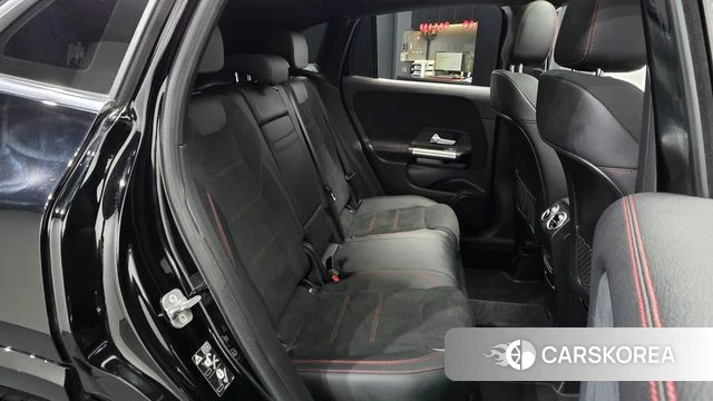 Mercedes-Benz GLA - Class H247 2023 Черный из Кореи, фото 3