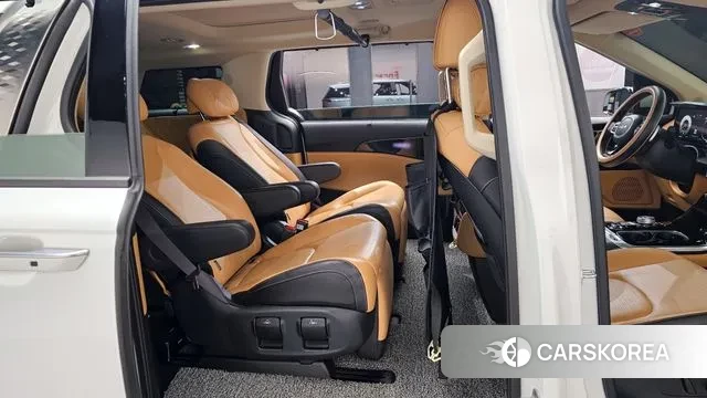 Kia Carnival 4th generation 2023 Белый из Кореи, фото 3