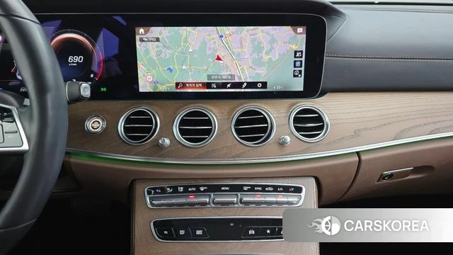 Mercedes-Benz E-Class W213 2021 Серый из Кореи, фото 3