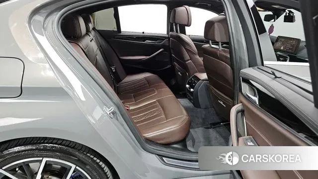 BMW 5 Series (G30) 2022 Серый из Кореи, фото 3