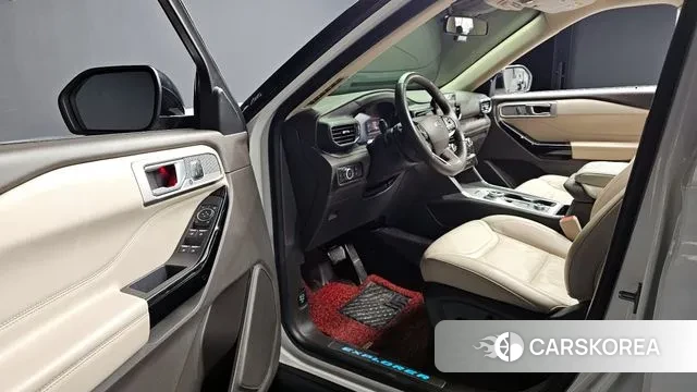 Ford Explorer 6th Generation 2021 Белый из Кореи, фото 3