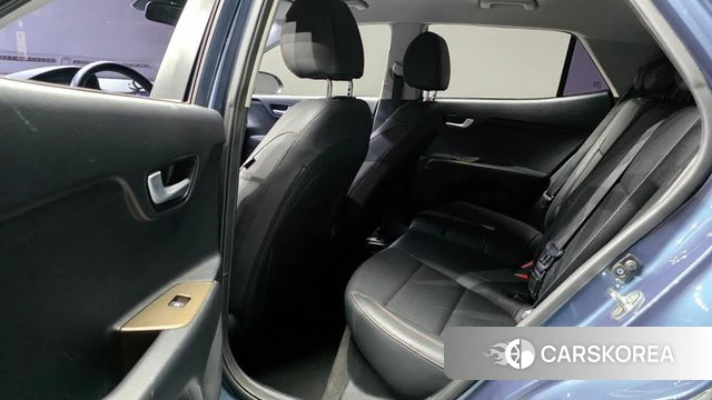 Kia Stonic 2018 Синий из Кореи, фото 3