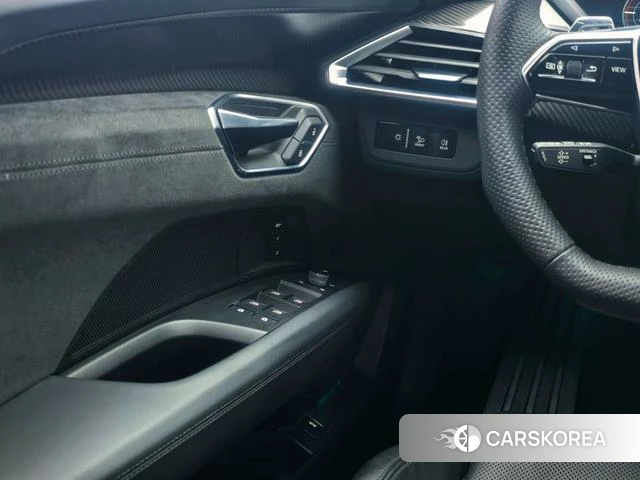 Audi RS e-tron GT 2023 Синий из Китая, фото 3