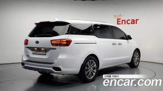 Kia The New Carnival 2020 Белый из Кореи, фото 3