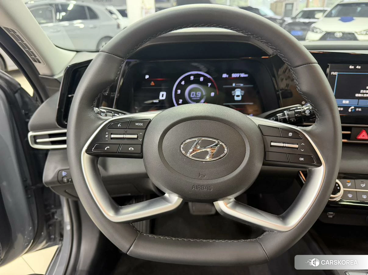 Hyundai Elantra 2022 Темно-серый из Китая, фото 3