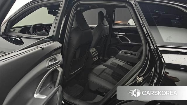 Audi Q5 (80A) 2025 Черный из Кореи, фото 3