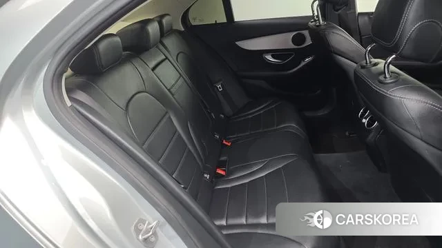 Mercedes-Benz C-Class W205 2018 Серебристо-серый из Кореи, фото 3