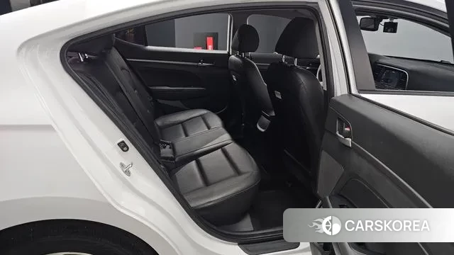 Hyundai Avante AD 2018 Белый из Кореи, фото 3