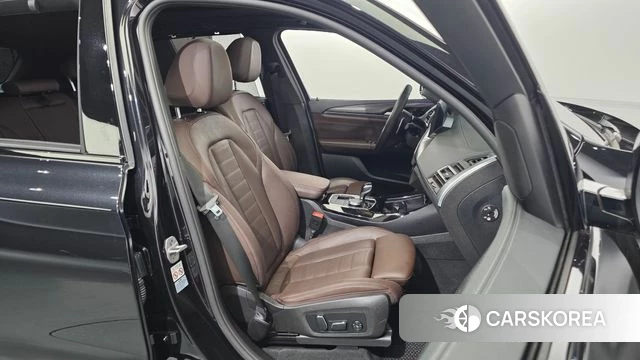 BMW X3 (G01) 2024 Черный из Кореи, фото 3