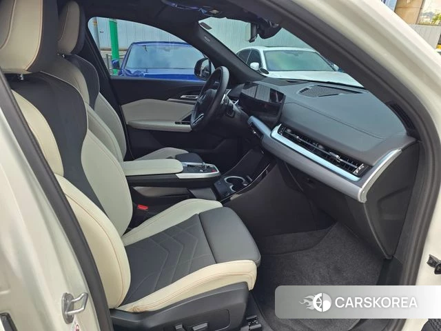 BMW X2 (U10) 2024 Белый из Кореи, фото 3