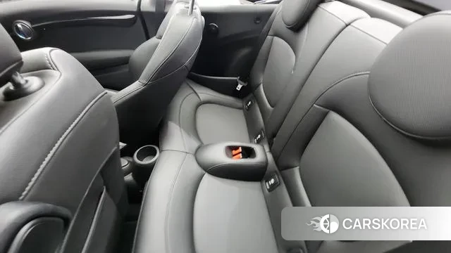 Mini Cooper Convertible 2019 Черный из Кореи, фото 3