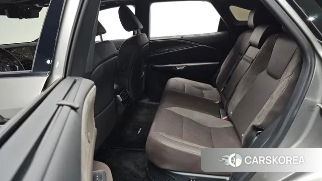 Lexus RX350h 5th generation 2024 Серебристо-серый из Кореи, фото 3