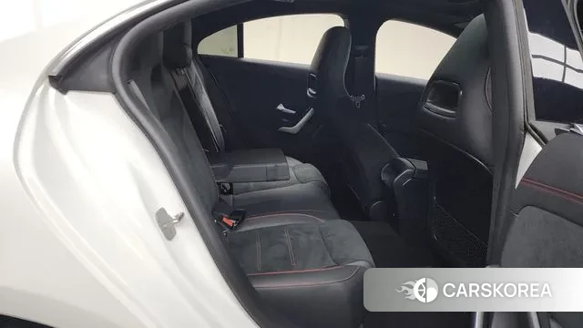 Mercedes-Benz CLA-Class C118 2025 Белый из Кореи, фото 3