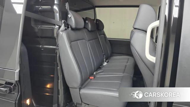 Hyundai Staria 2023 Черный из Кореи, фото 3