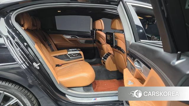 BMW 7 Series (G11) 2019 Черный из Кореи, фото 3