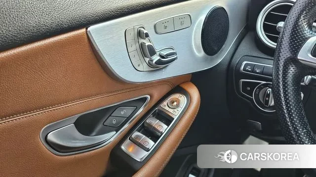 Mercedes-Benz C-Class W205 2018 Белый из Кореи, фото 3