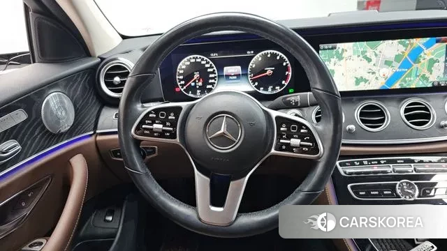 Mercedes-Benz E-Class W213 2018 Белый из Кореи, фото 3