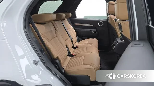 Land Rover Discovery 5 2025 Белый из Кореи, фото 3