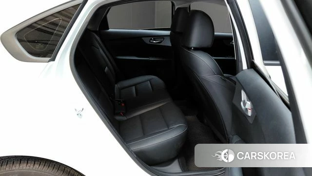 Kia The New K3 2nd generation 2022 Белый из Кореи, фото 3