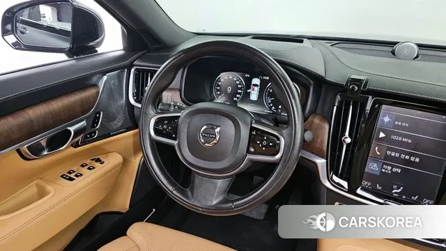 Volvo S90 2021 Черный из Кореи, фото 3