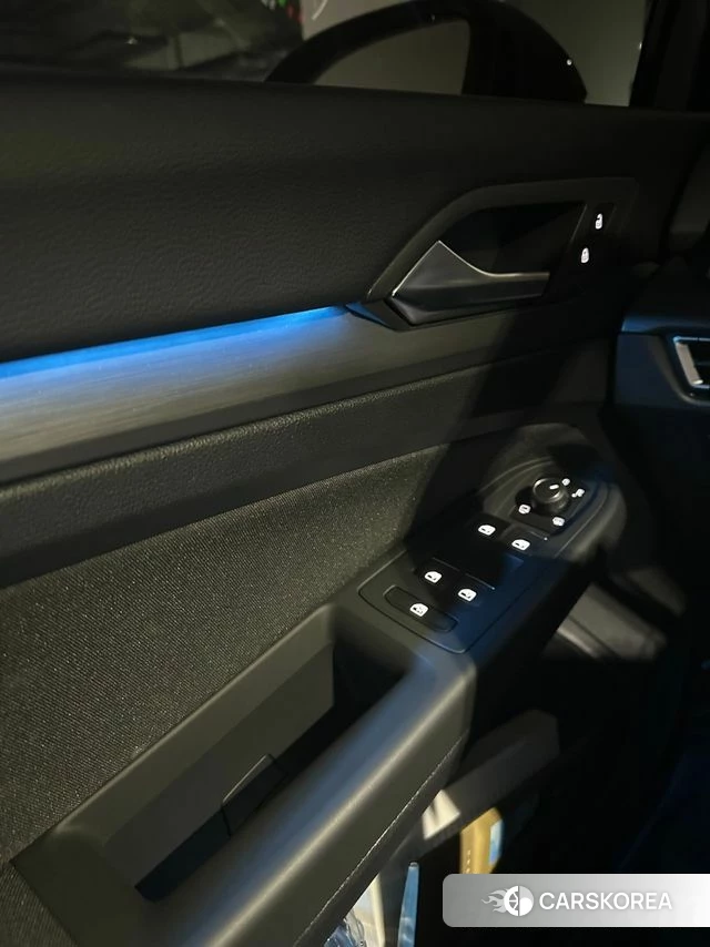 Volkswagen Golf 8th Generation 2022 Светло-серебряный цвет из Кореи, фото 3