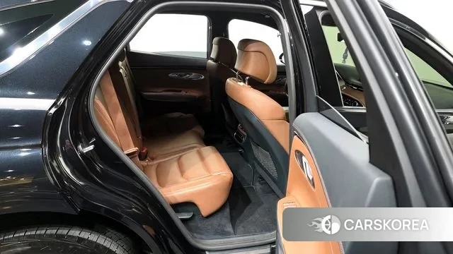 Genesis GV70 2022 Черный из Кореи, фото 3