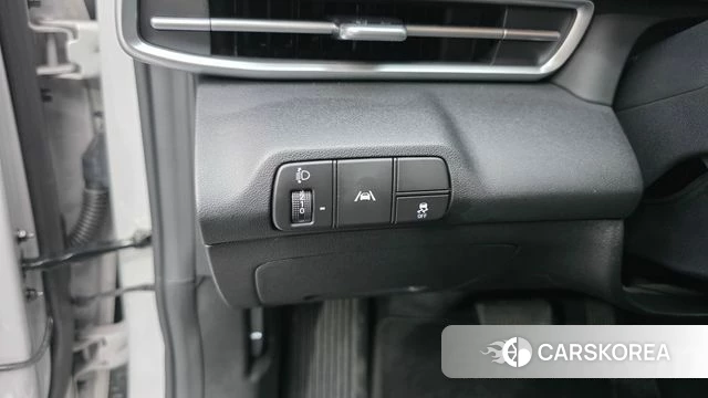 Hyundai Avante (CN7) 2021 Серебристо-серый из Кореи, фото 3