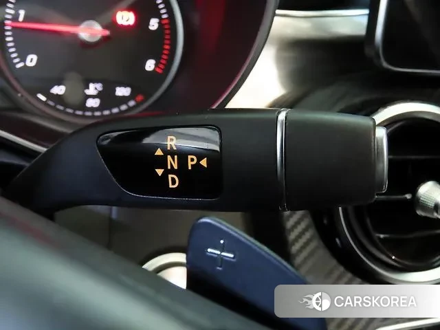 Mercedes-Benz C-Class W205 2018 Белый из Кореи, фото 3