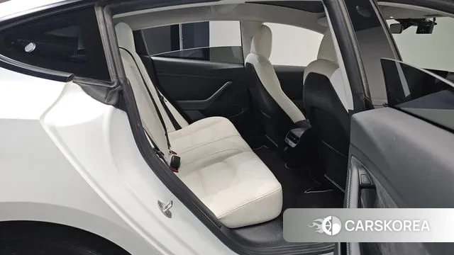 Tesla Model 3 2022 Белый из Кореи, фото 3