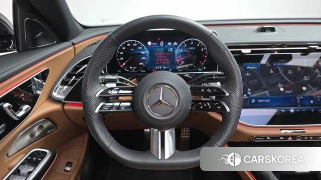 Mercedes-Benz E-Class W214 2025 Черный из Кореи, фото 3