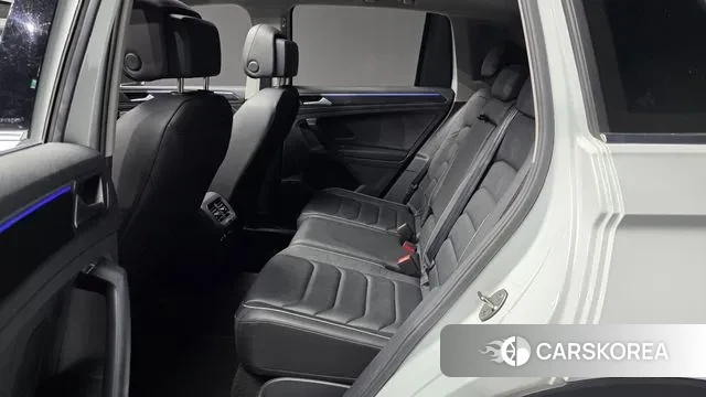 Volkswagen Tiguan second Generation 2022 Белый из Кореи, фото 3