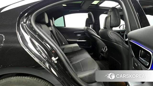 Mercedes-Benz C-Class W206 2024 Черный из Кореи, фото 3