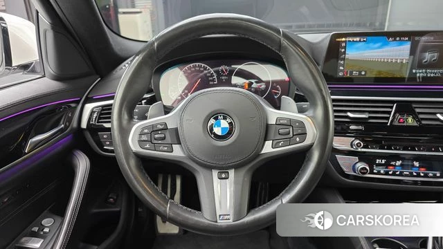 BMW 5 Series (G30) 2019 Белый из Кореи, фото 3