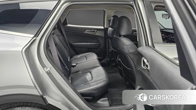 Kia Sportage 5th Generation 2022 Серебряный из Кореи, фото 3