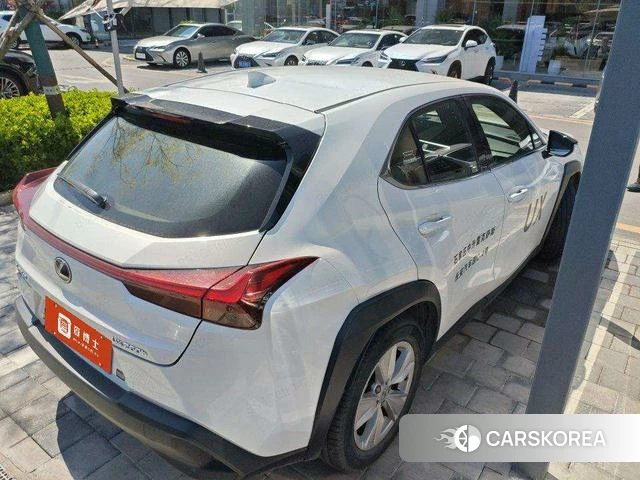 Lexus UX 2023 Белый из Китая, фото 3