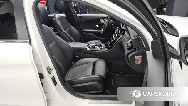 Mercedes-Benz C-Class W205 2018 Белый из Кореи, фото 3