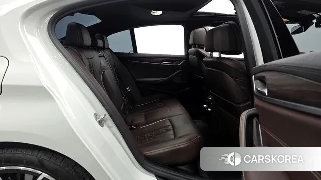 BMW 5 Series (G30) 2021 Белый из Кореи, фото 3