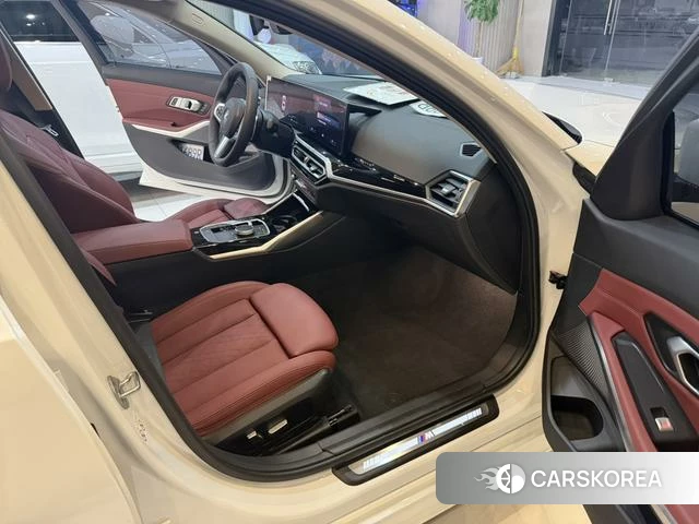 BMW 3 series 2023 Белый из Китая, фото 3