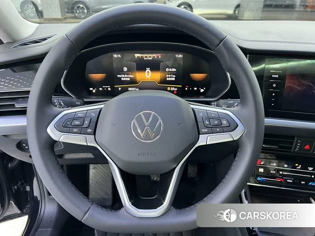 Volkswagen Passat 2023 Черный из Китая, фото 3