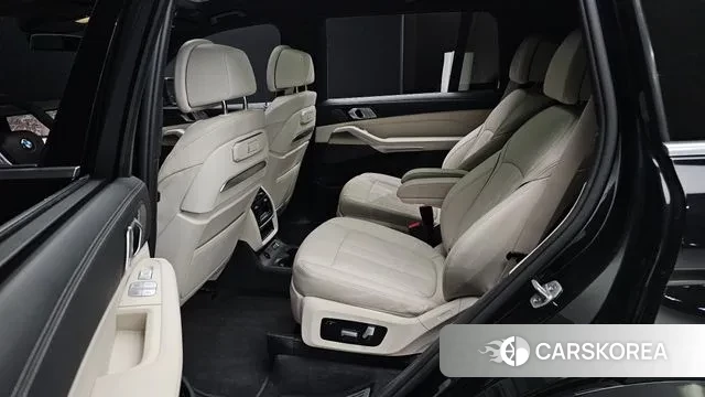 BMW X7 (G07) 2025 Черный из Кореи, фото 3