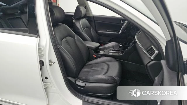 Kia The New K5 2nd generation 2018 Белый из Кореи, фото 3