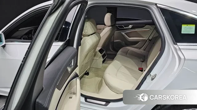 Audi A6 (C8) 2023 Белый из Кореи, фото 3