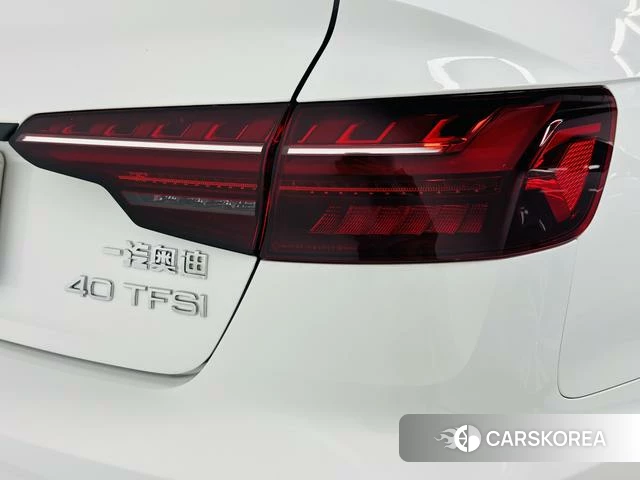 Audi A4L 2021 Белый из Китая, фото 3