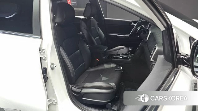 Kia Sportage The Bold 2021 Белый из Кореи, фото 3
