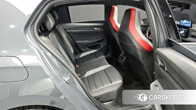 Volkswagen Golf 8th Generation 2024 Серый из Кореи, фото 3